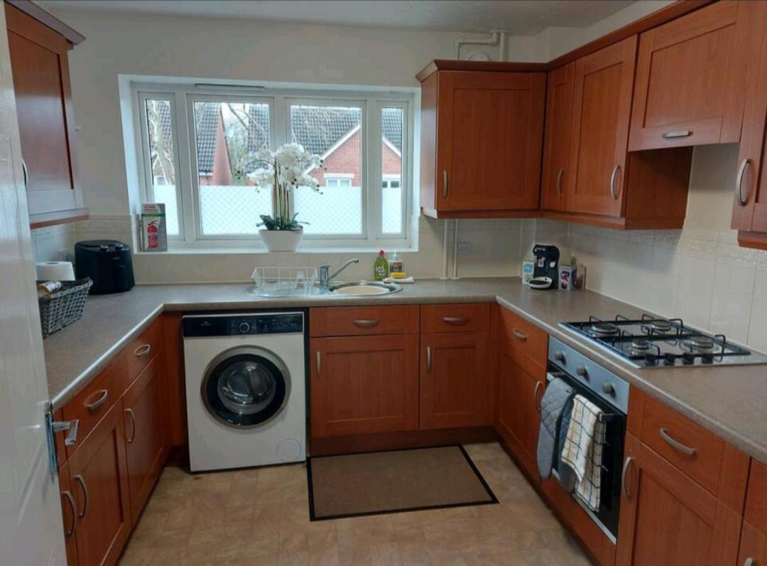 2 Bedroom Apartment Exhall Exterior photo
